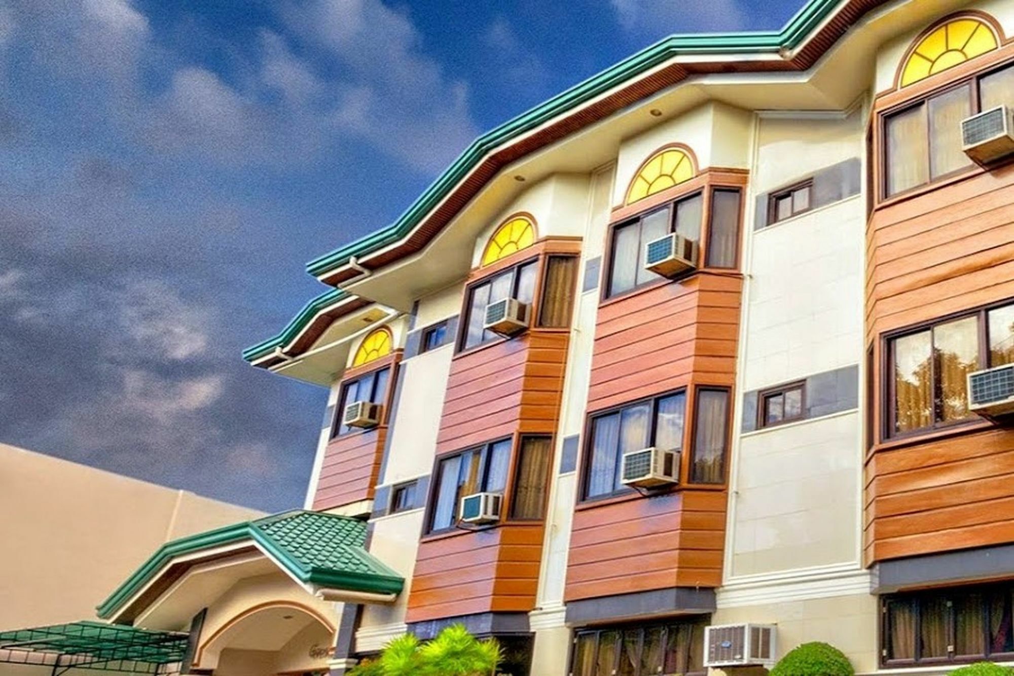 Zen Rooms Vest Grand Suites Bohol Tagbilaran City Ngoại thất bức ảnh